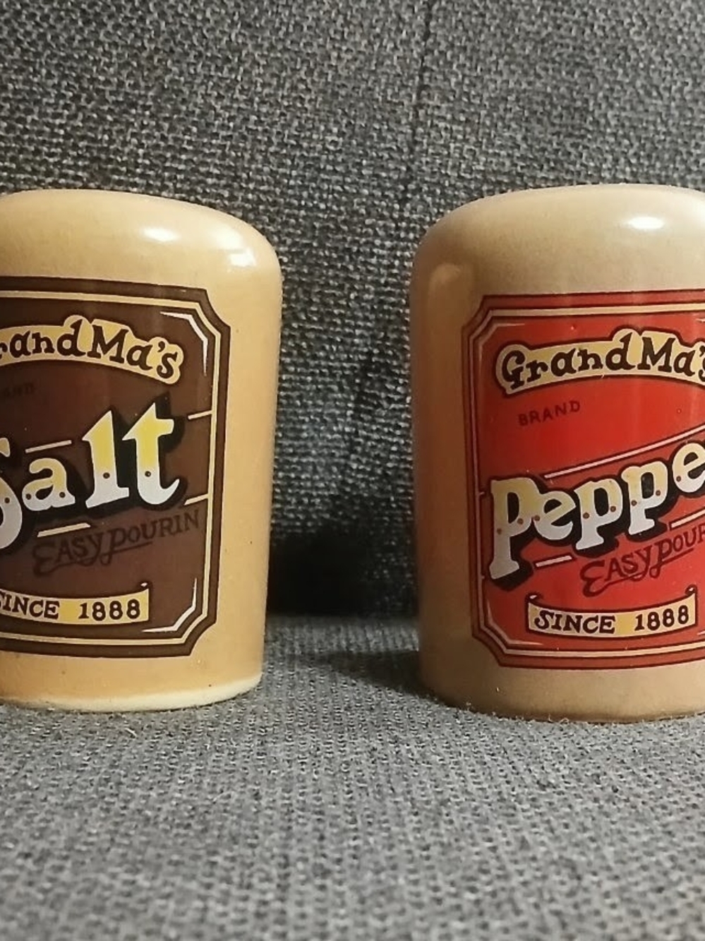 Vintage Grandma’s Brand Salt and Pepper Shakers Set – Beer Mug Style